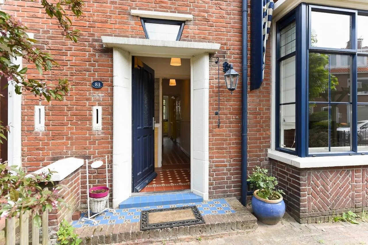 Bed & Breakfast Luxury Home In Quiet Neighbourhood Near Beach Den Haag